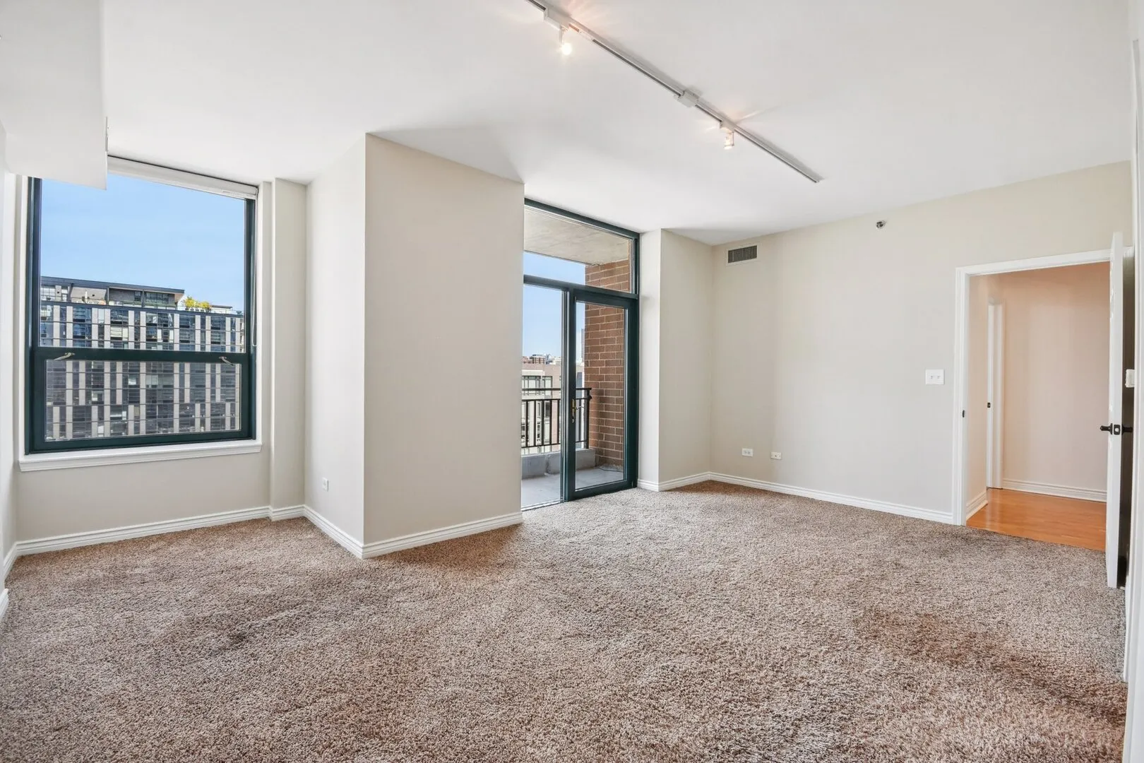 400 W ONTARIO Street 1203 IL