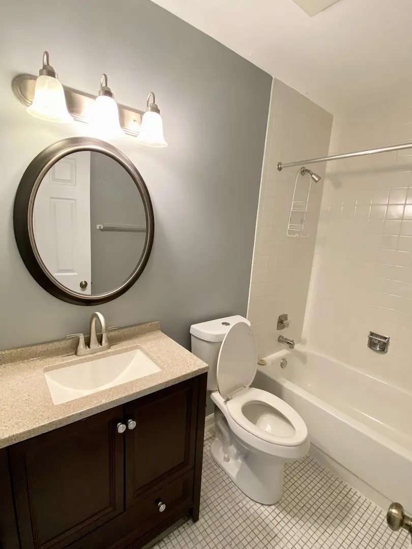 190 S Waters Edge Drive 302 IL