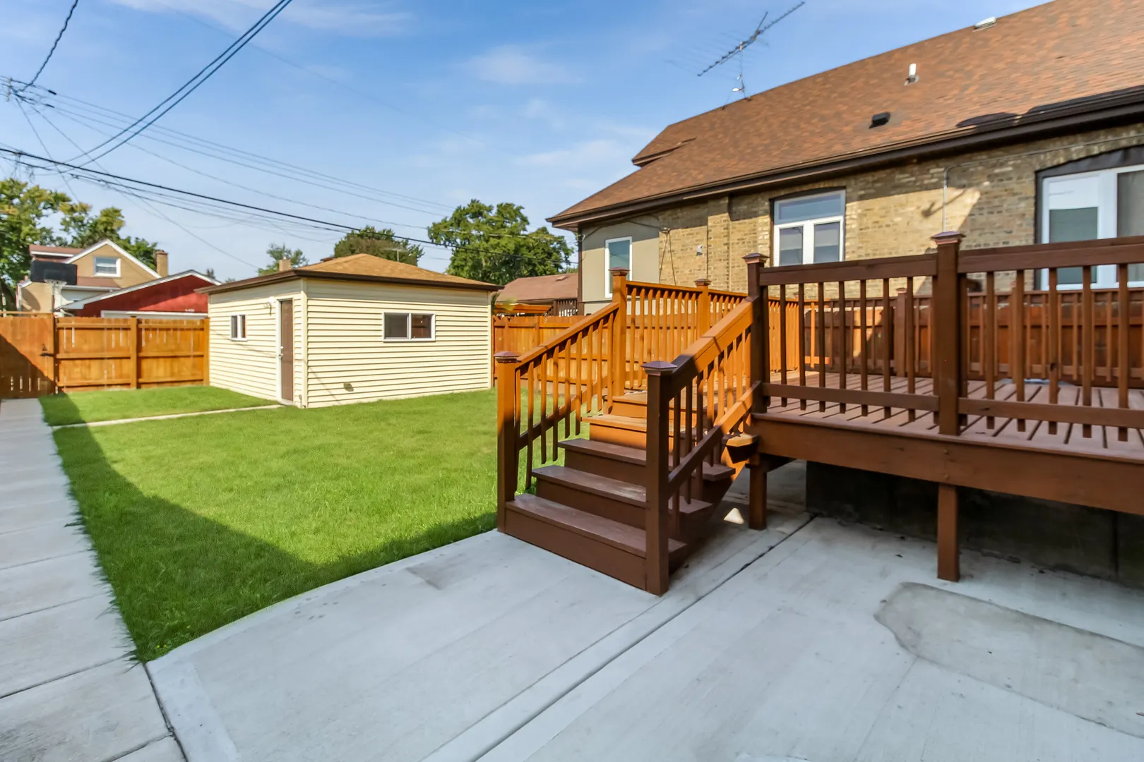 2048 N Oak Park Avenue N IL