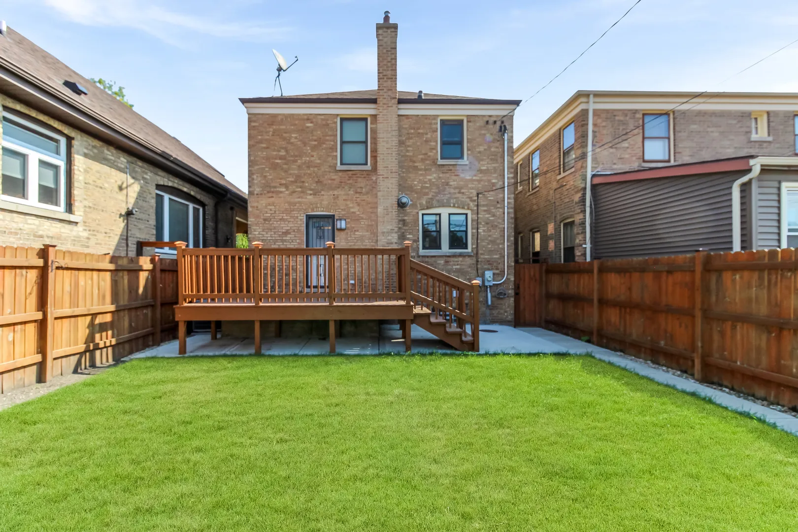 2048 N Oak Park Avenue N IL