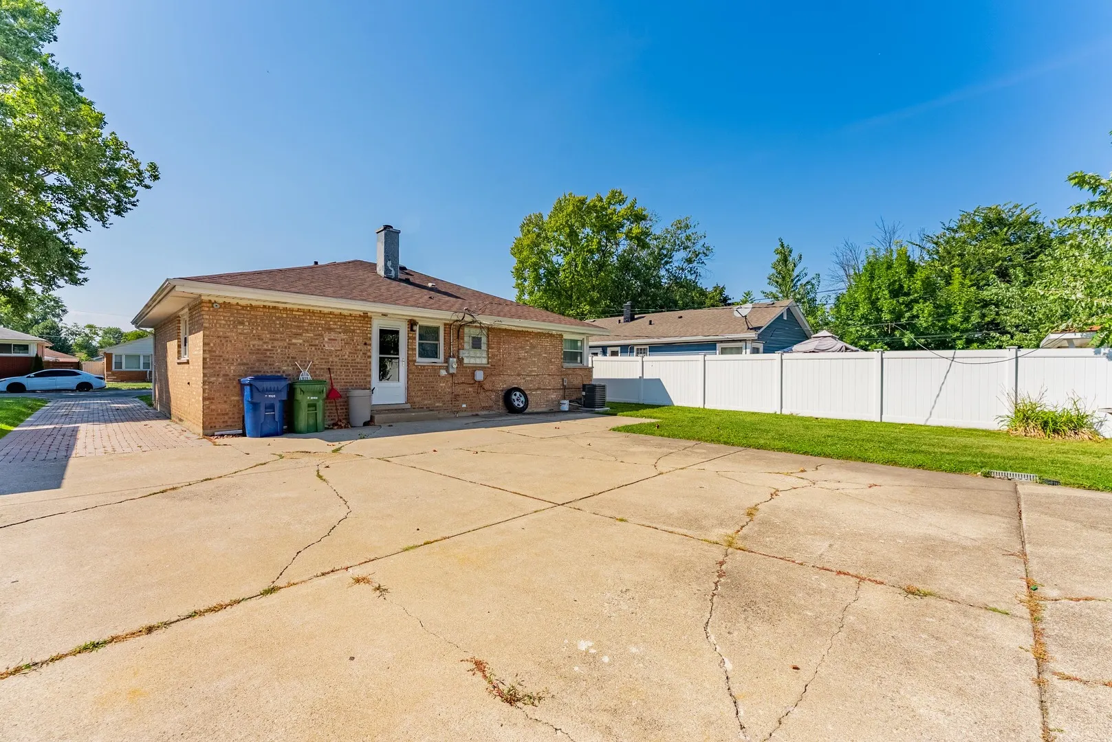 8737 Sproat Avenue IL