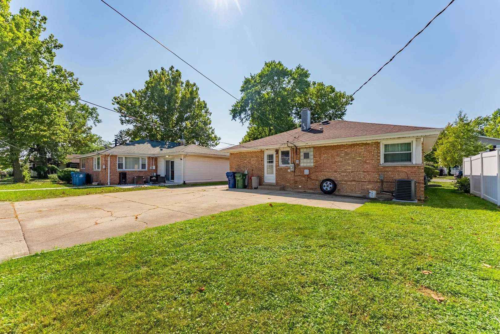 8737 Sproat Avenue IL