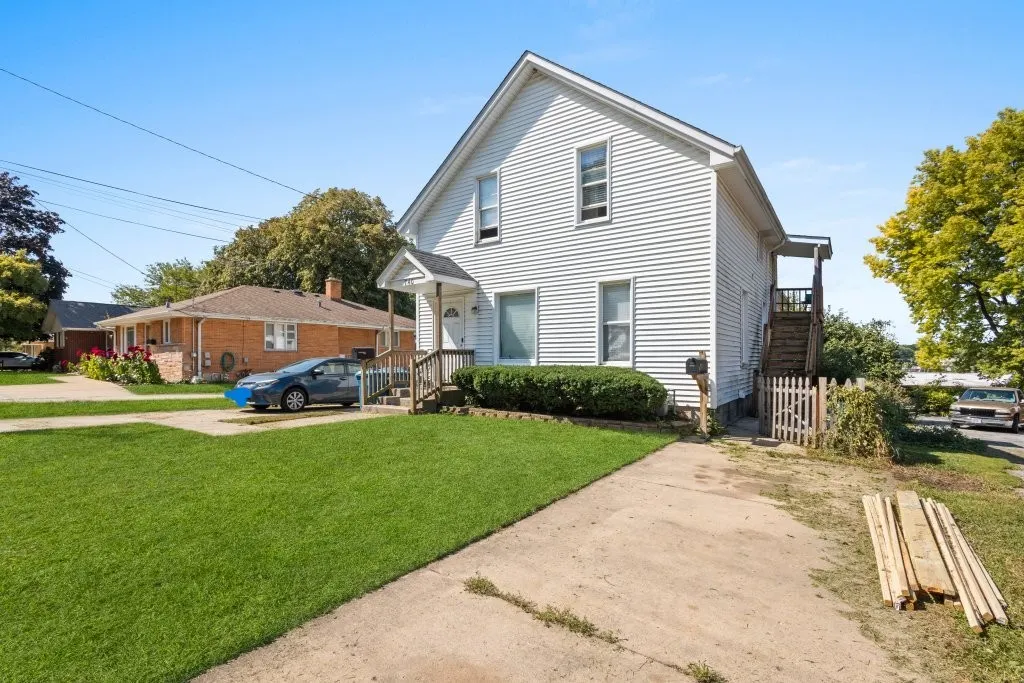 740 N Lincoln Avenue IL