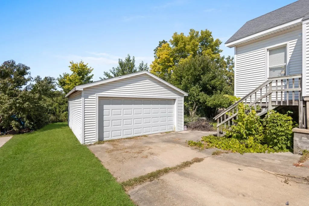 740 N Lincoln Avenue IL