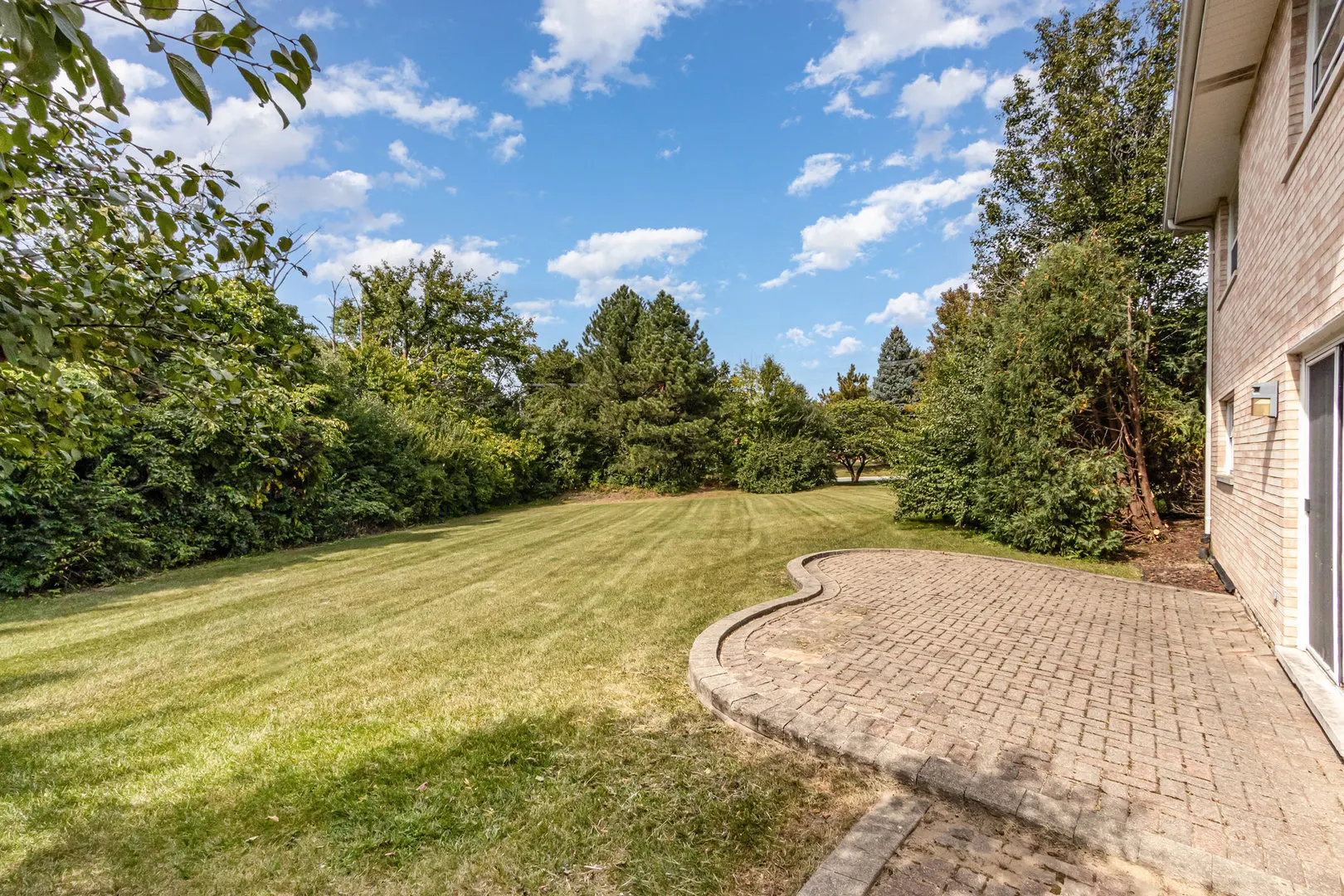 13910 Green Valley Drive IL