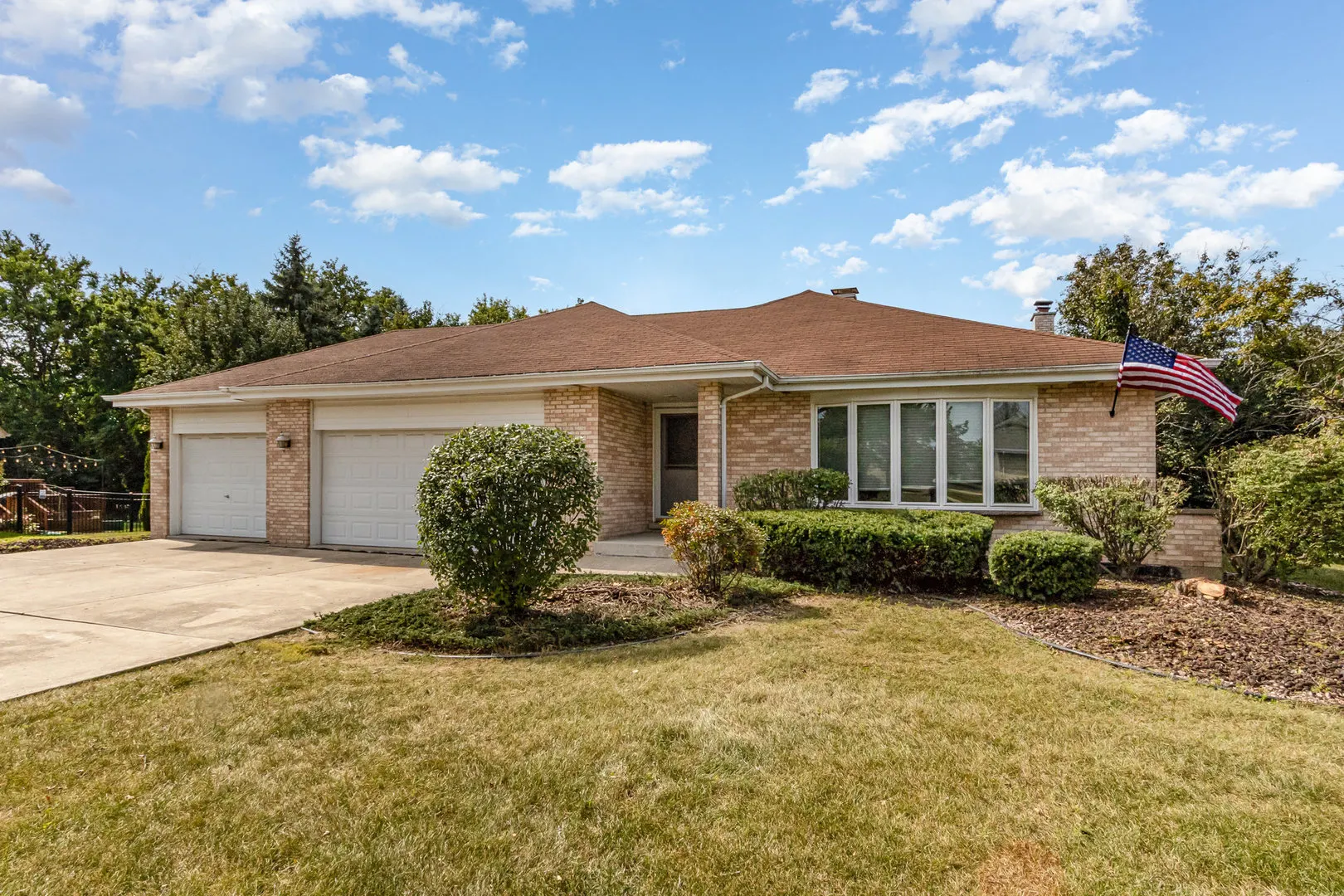 13910 Green Valley Drive IL