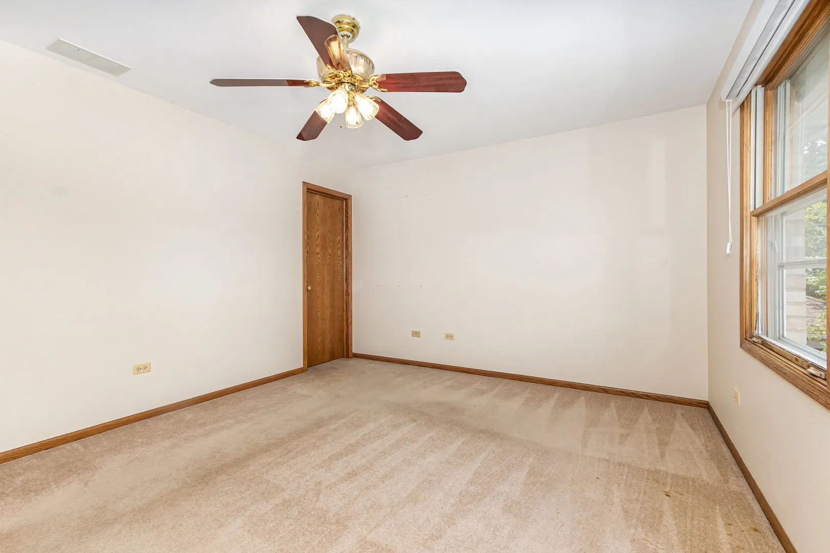 13910 Green Valley Drive IL
