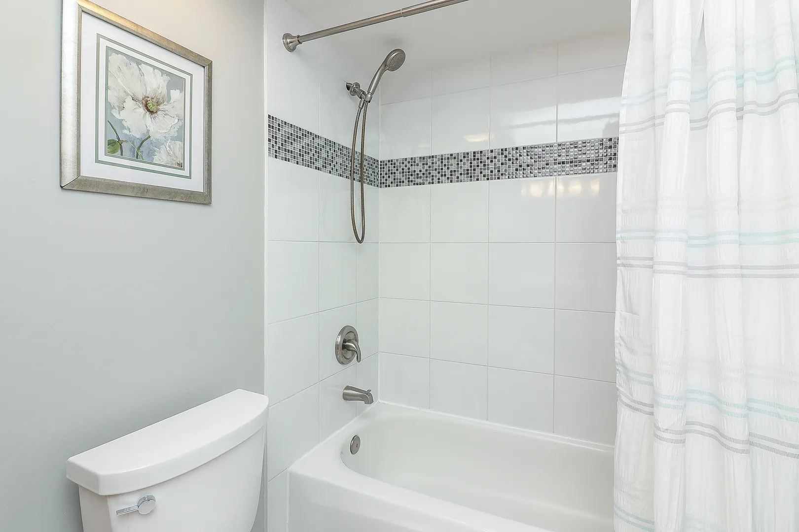 5 S Pine Street 507B IL