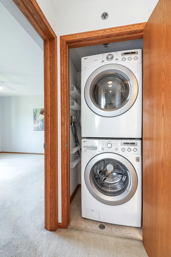 5 S Pine Street 507B IL