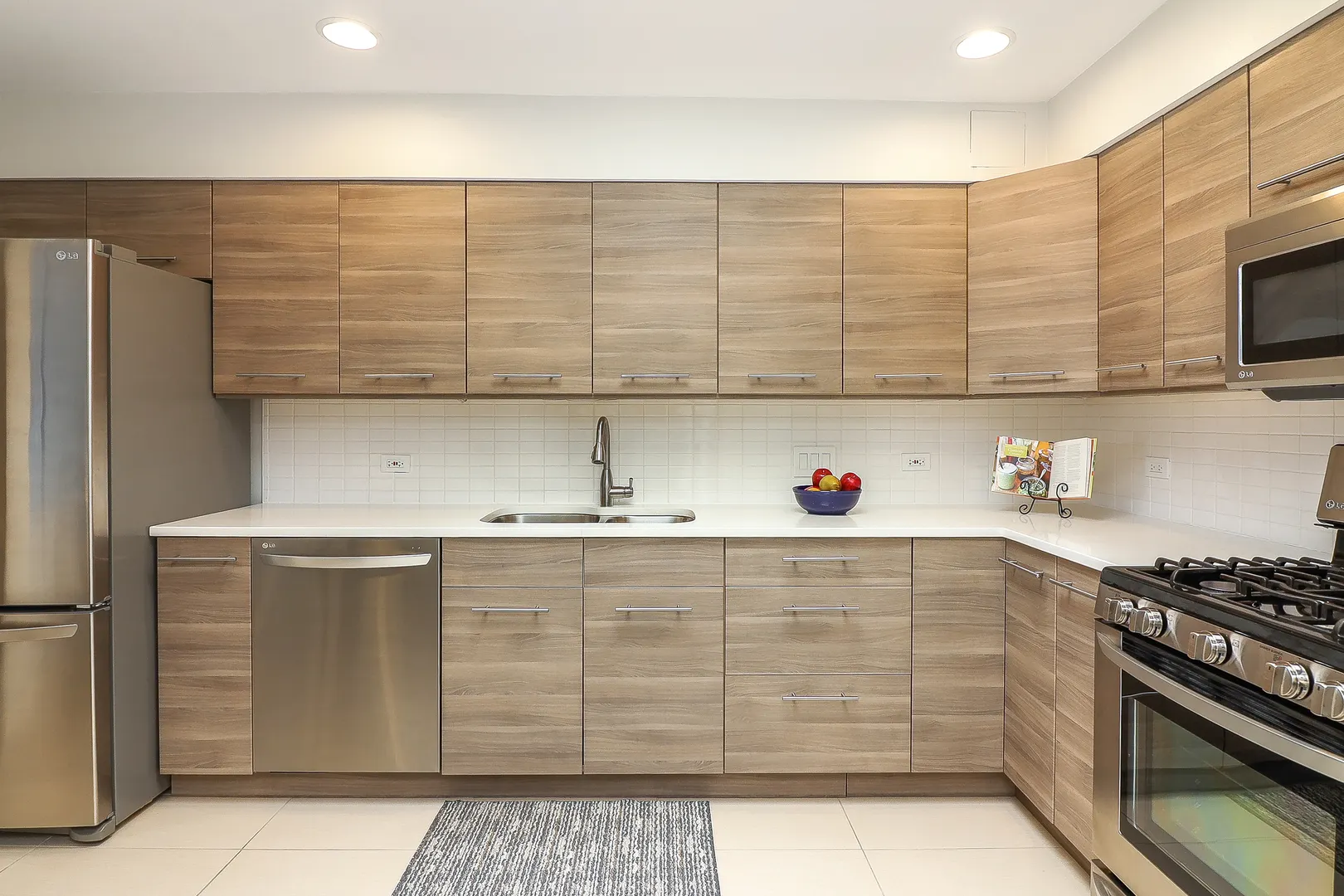 5 S Pine Street 507B IL
