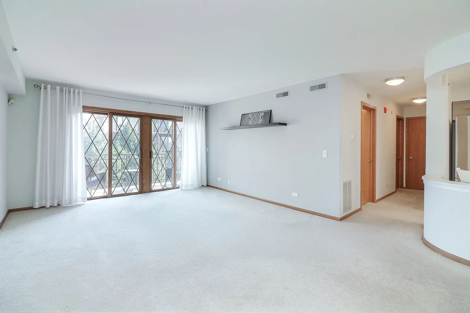 5 S Pine Street 507B IL