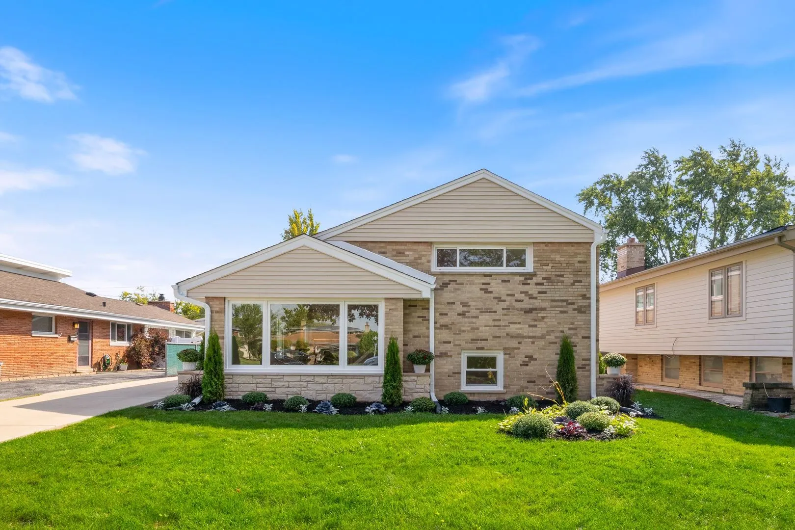 1025 N KNIGHT Avenue IL
