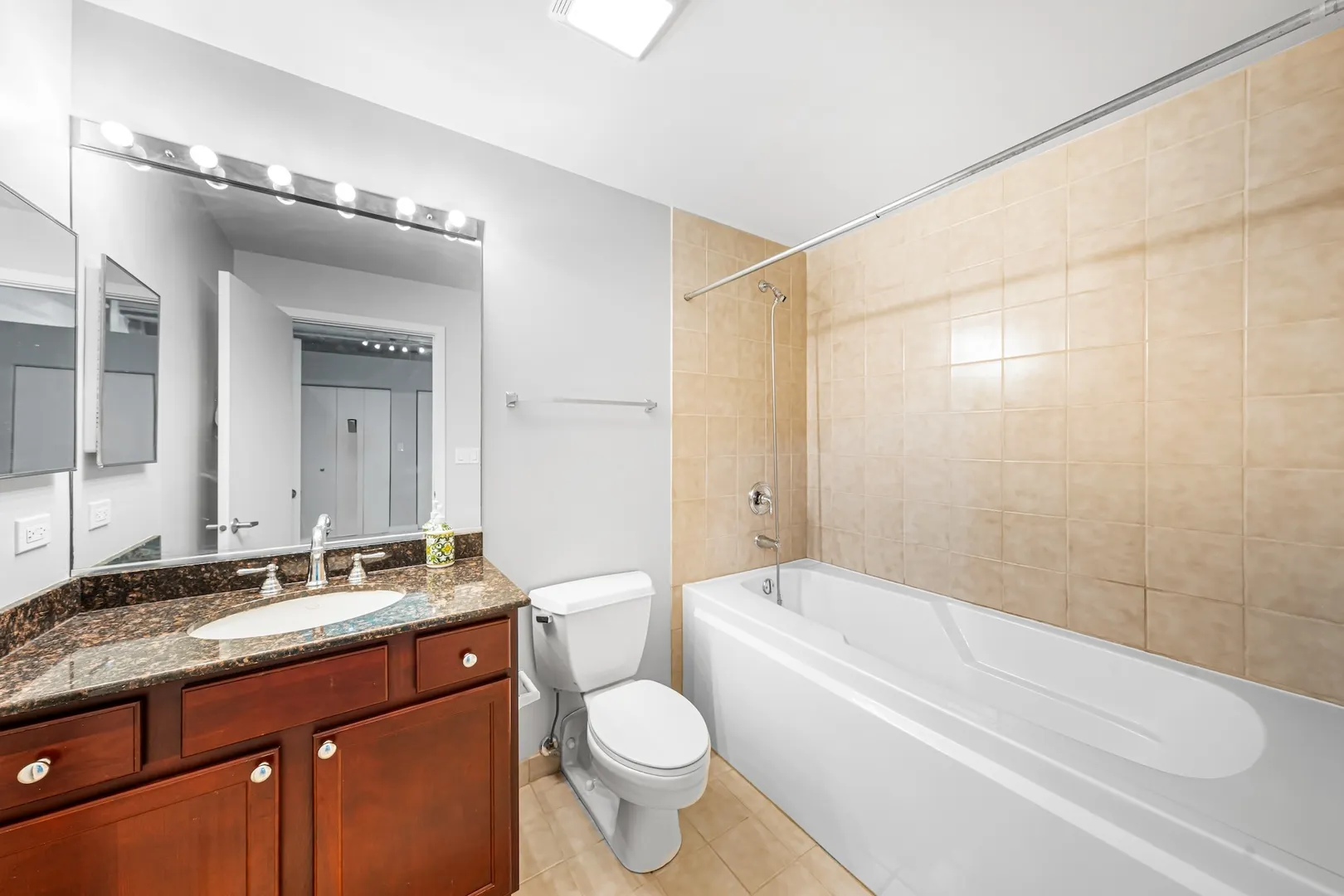 1001 W 15th Street 342 IL
