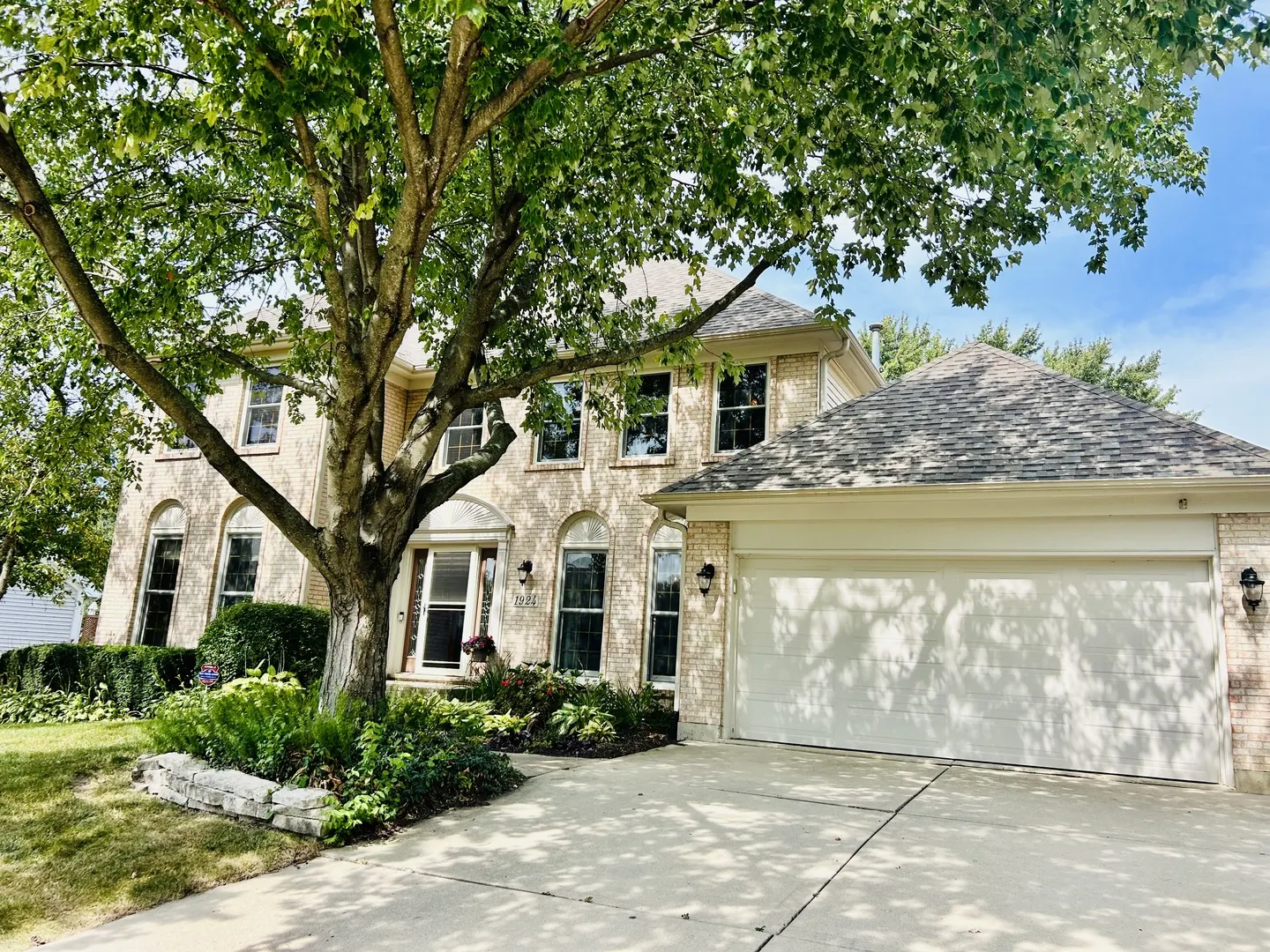 1924 Vassar Drive IL