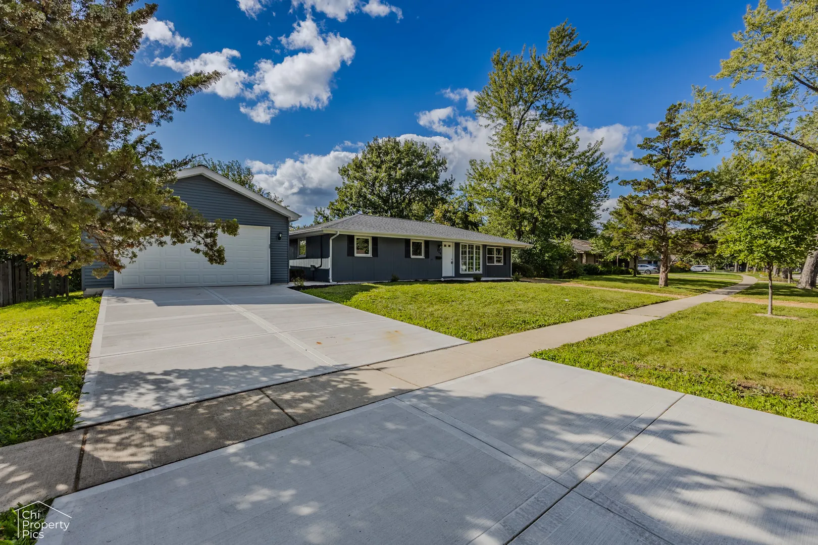 124 Westover Lane IL