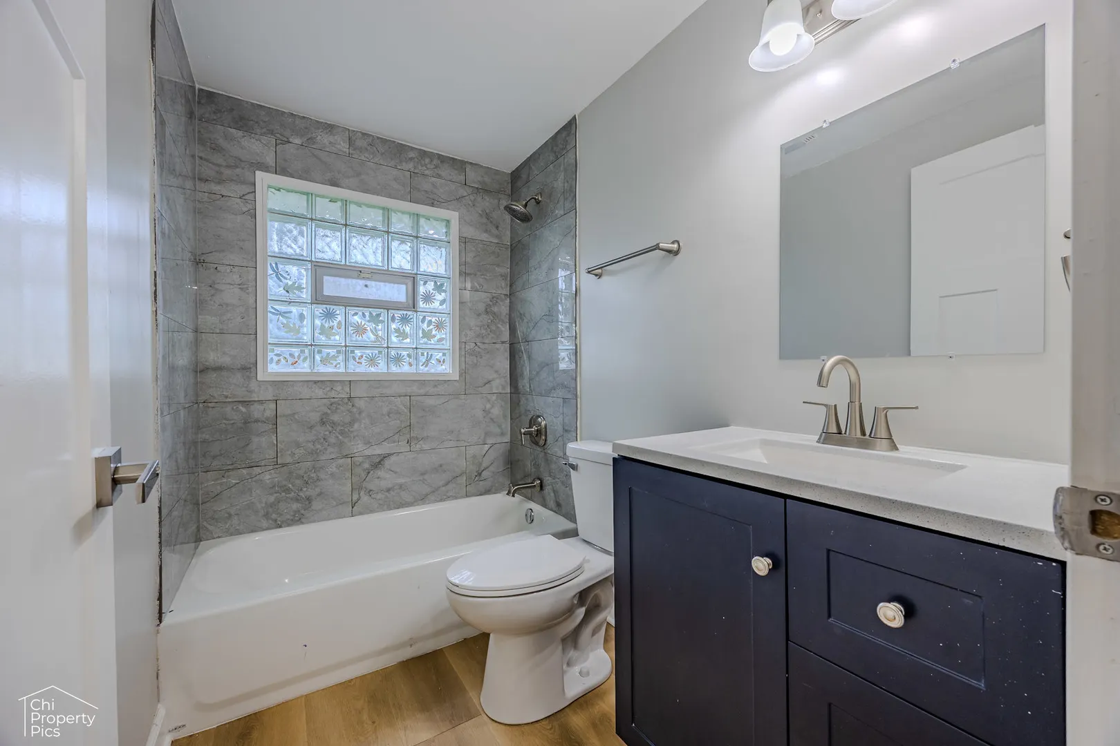 124 Westover Lane IL