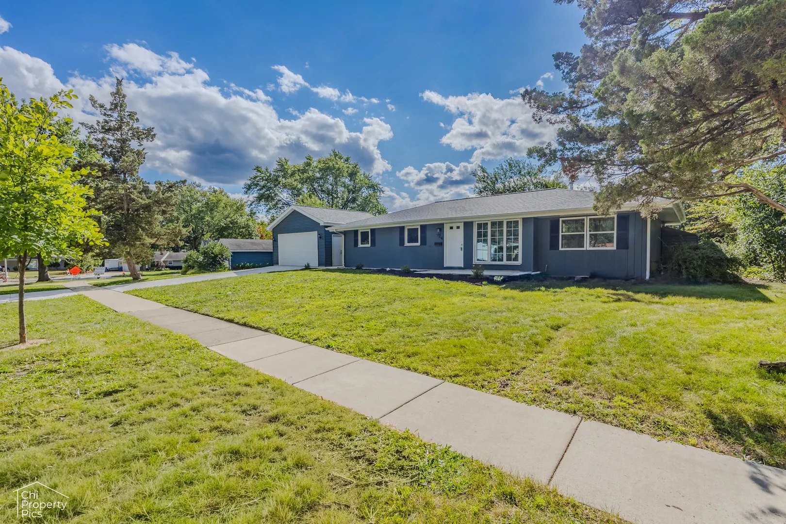 124 Westover Lane IL