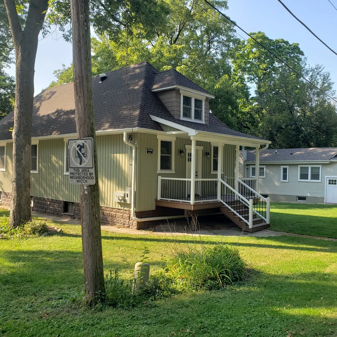 6N988 Wabash Avenue Front IL