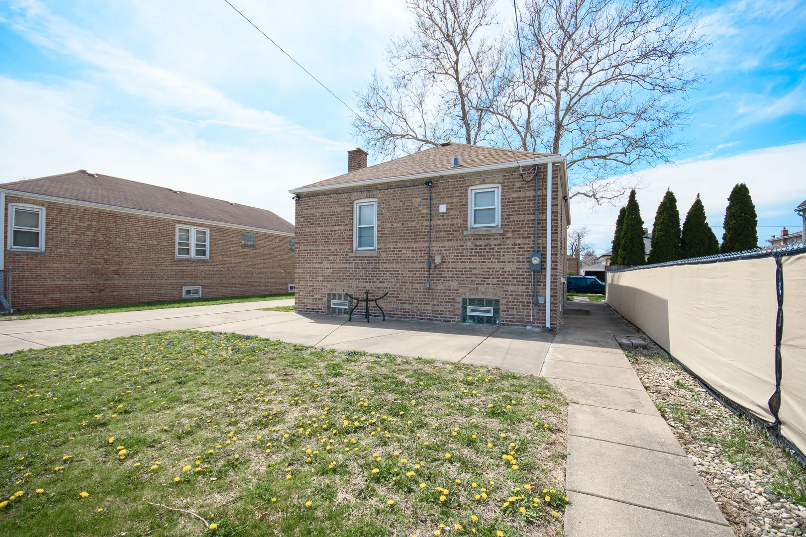 5533 S Menard Avenue IL