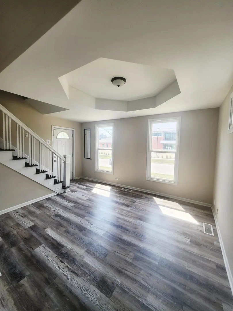 450 Center Avenue W IL