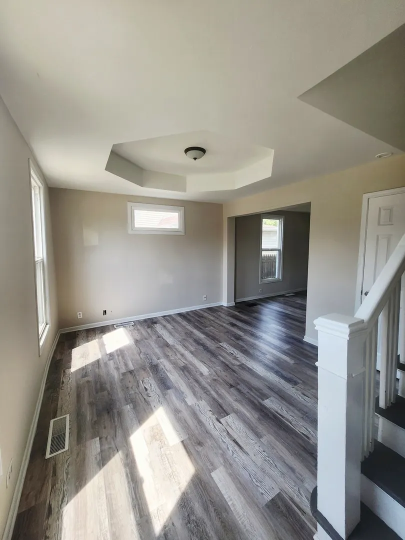 450 Center Avenue W IL