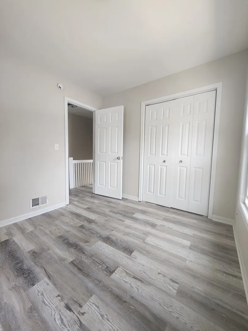 450 Center Avenue W IL