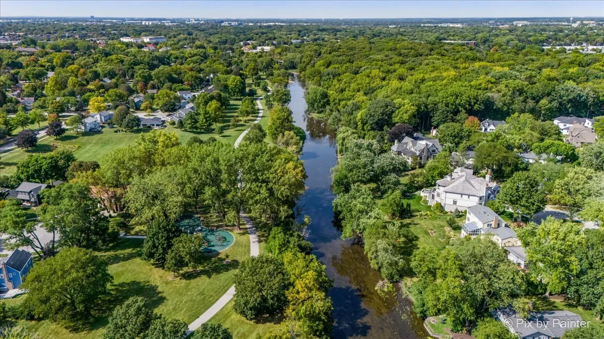 325 Green Valley Drive IL