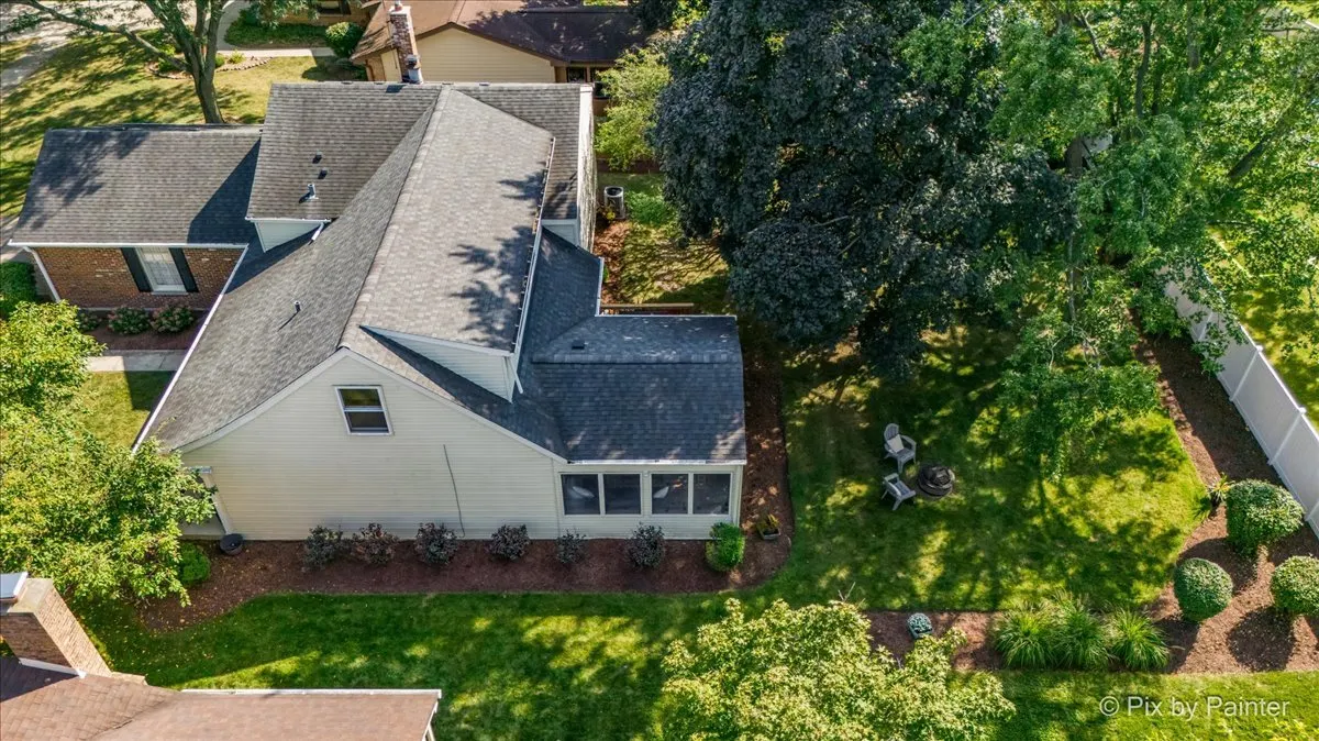 325 Green Valley Drive IL