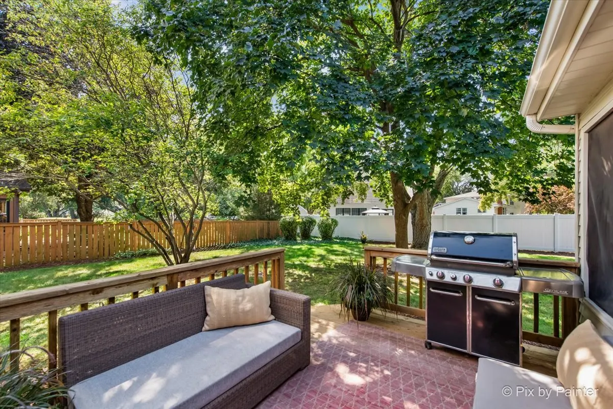 325 Green Valley Drive IL