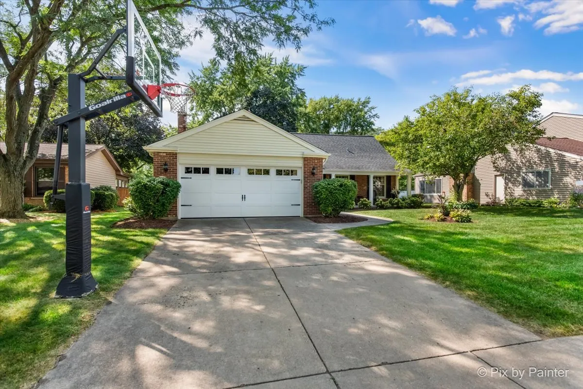325 Green Valley Drive IL