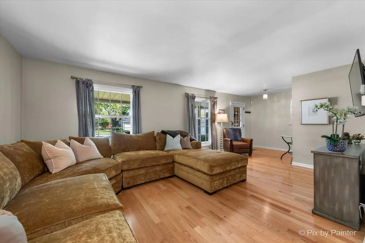 325 Green Valley Drive IL