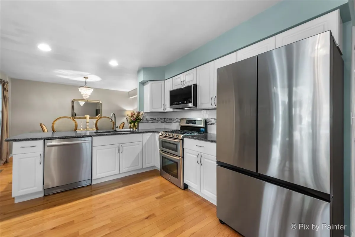 325 Green Valley Drive IL