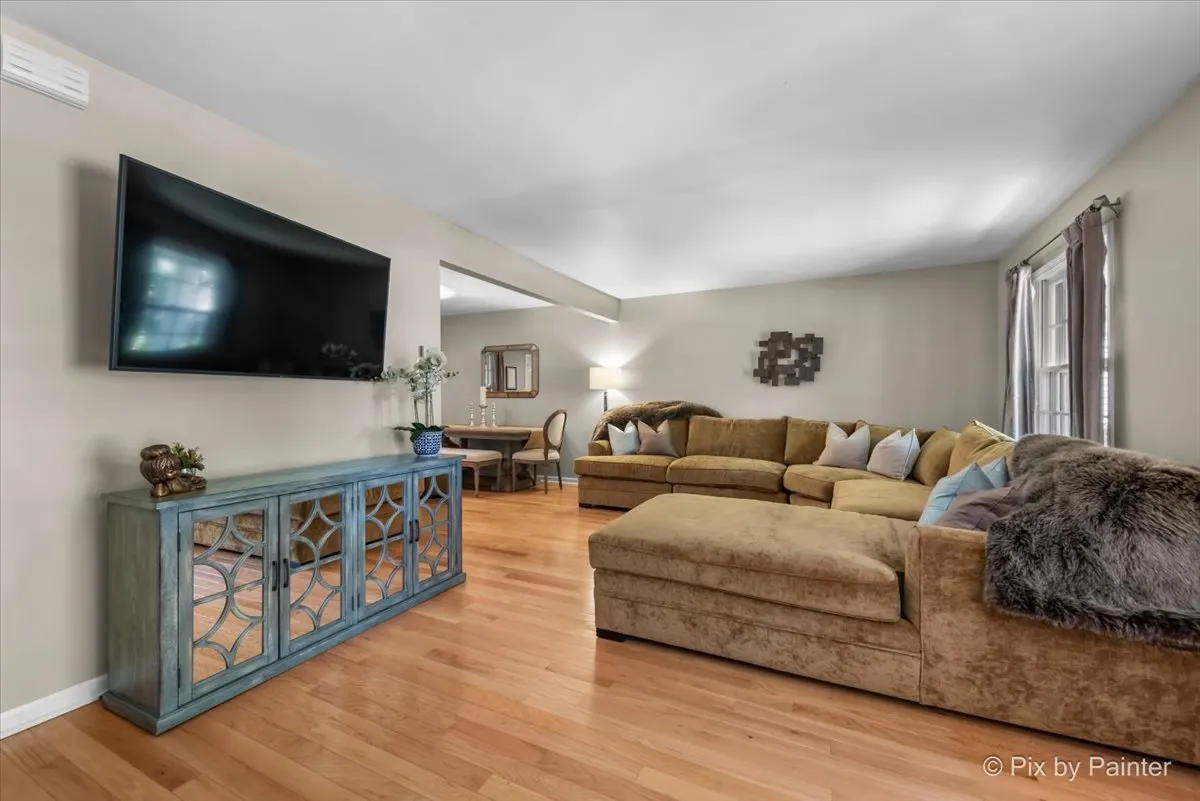 325 Green Valley Drive IL