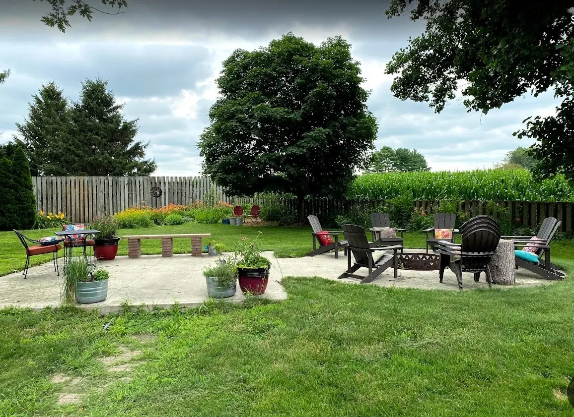 303 W Evergreen Drive IL