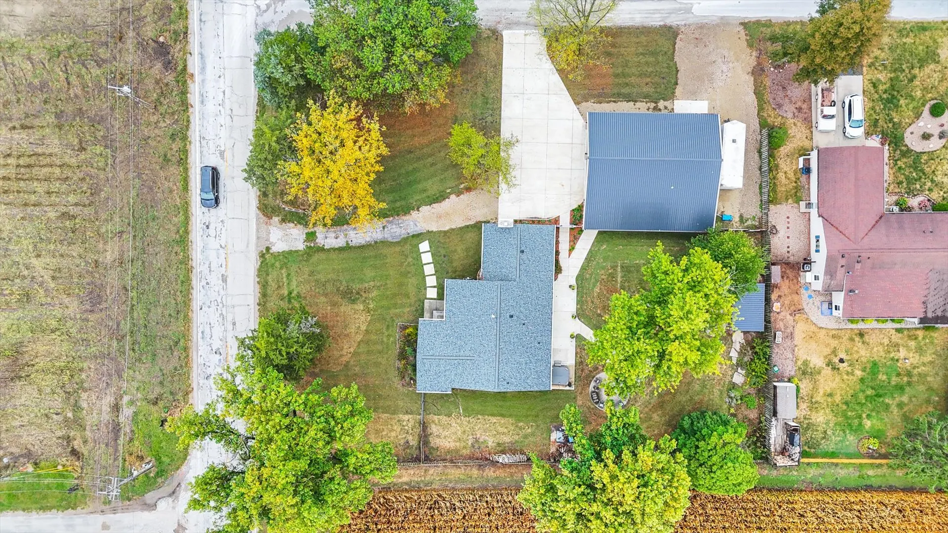 303 W Evergreen Drive IL
