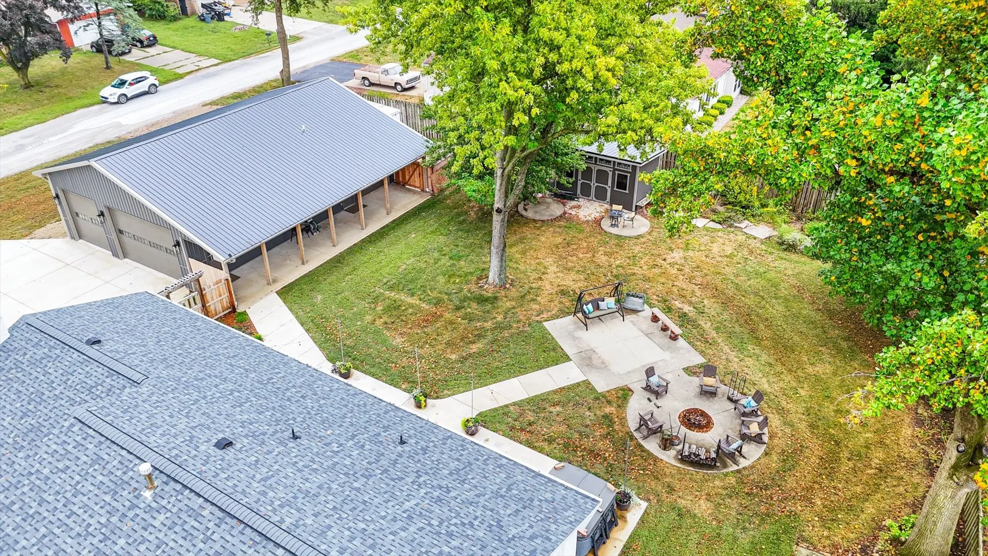303 W Evergreen Drive IL