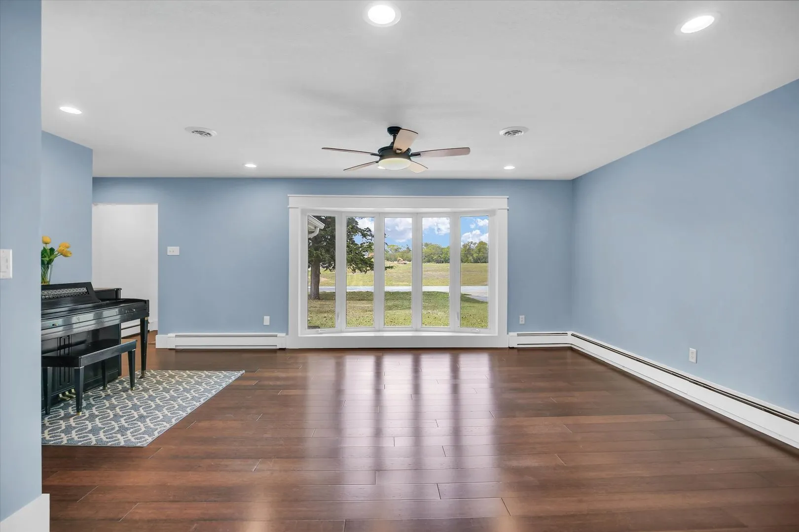 303 W Evergreen Drive IL