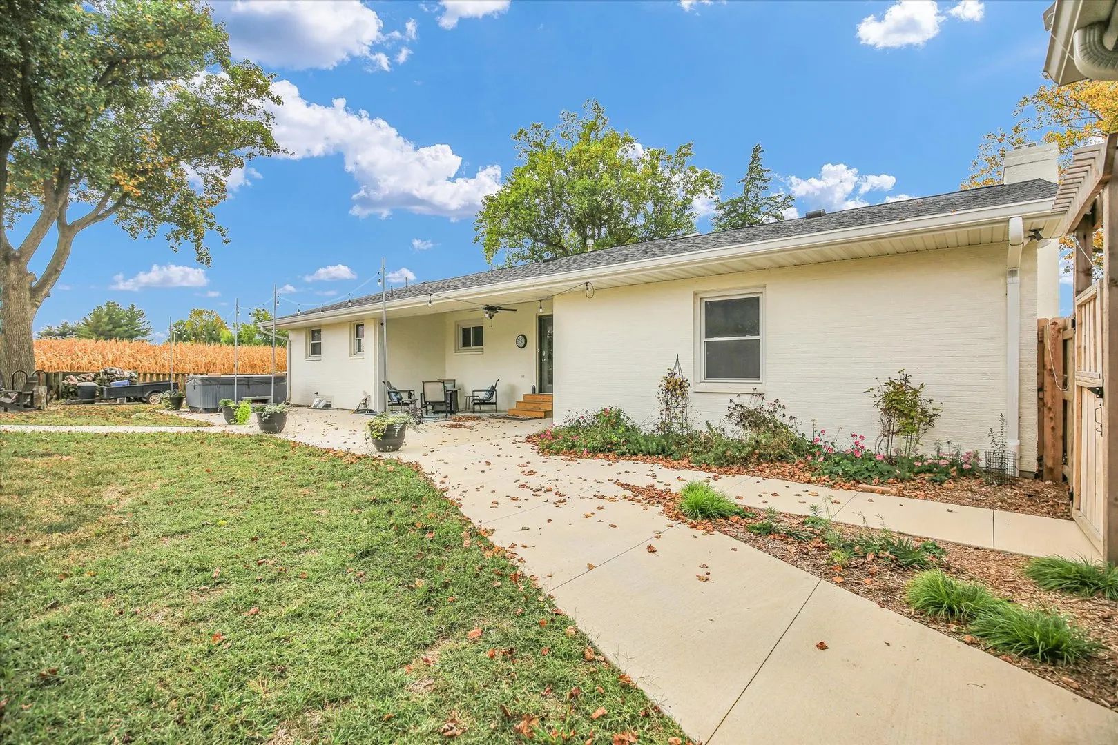 303 W Evergreen Drive IL