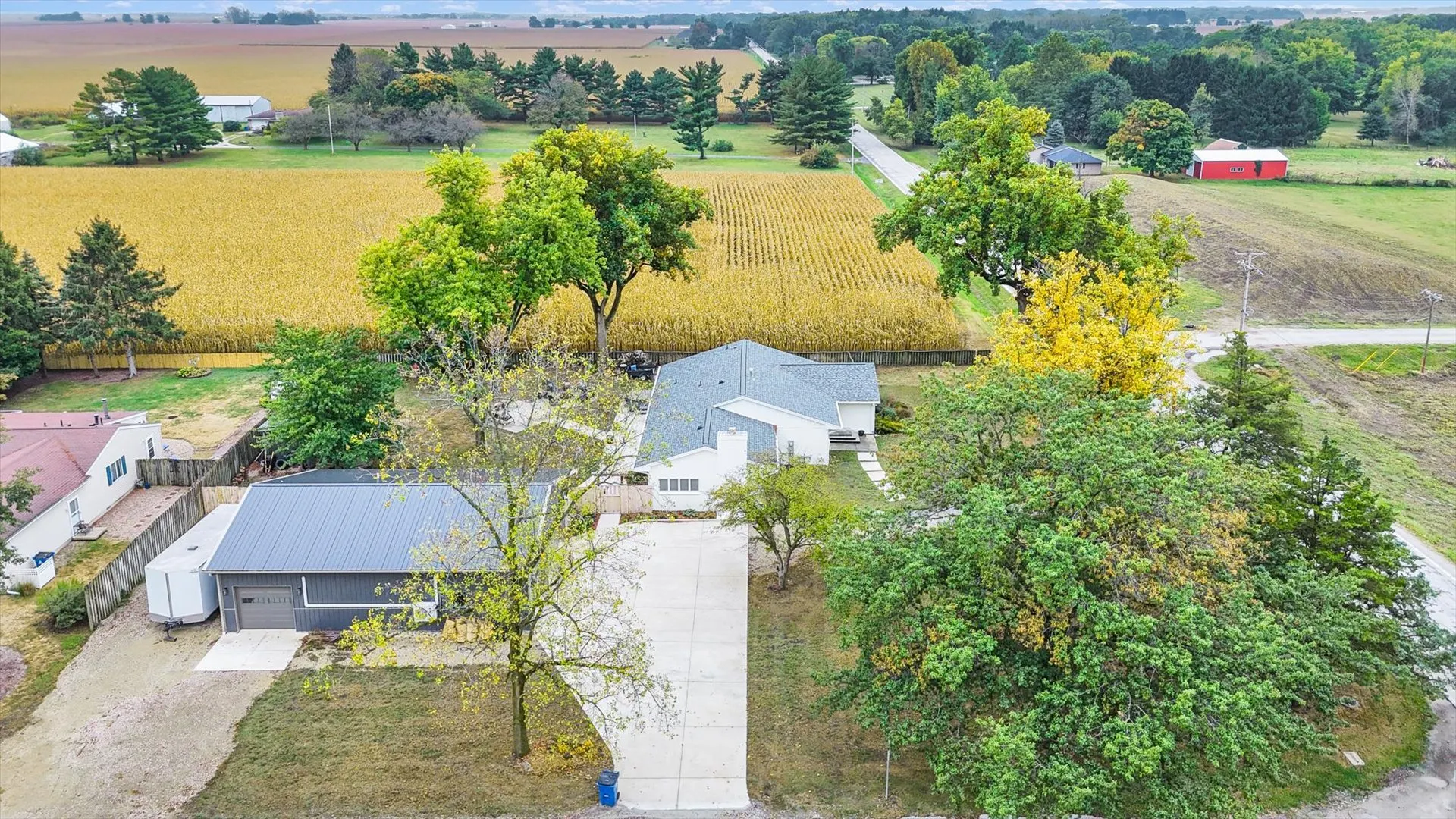 303 W Evergreen Drive IL