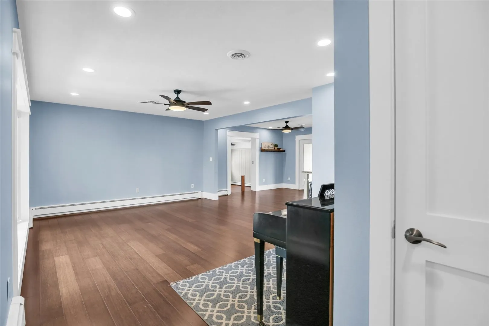 303 W Evergreen Drive IL