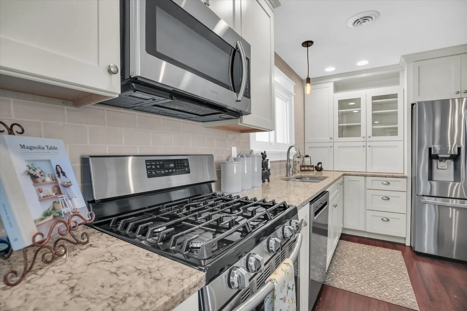 303 W Evergreen Drive IL