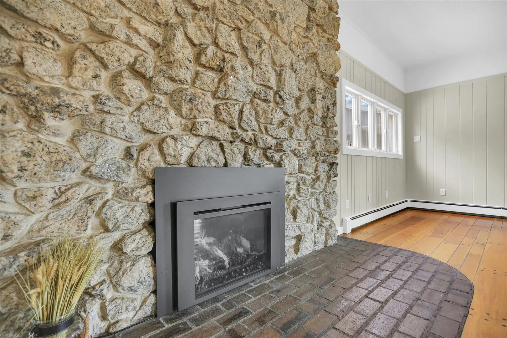 303 W Evergreen Drive IL