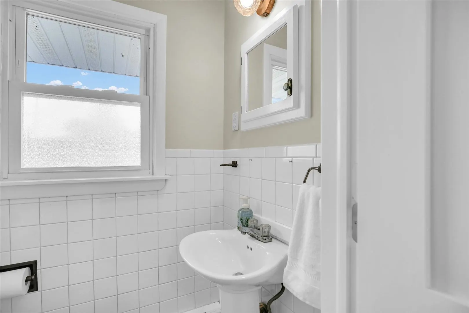 303 W Evergreen Drive IL