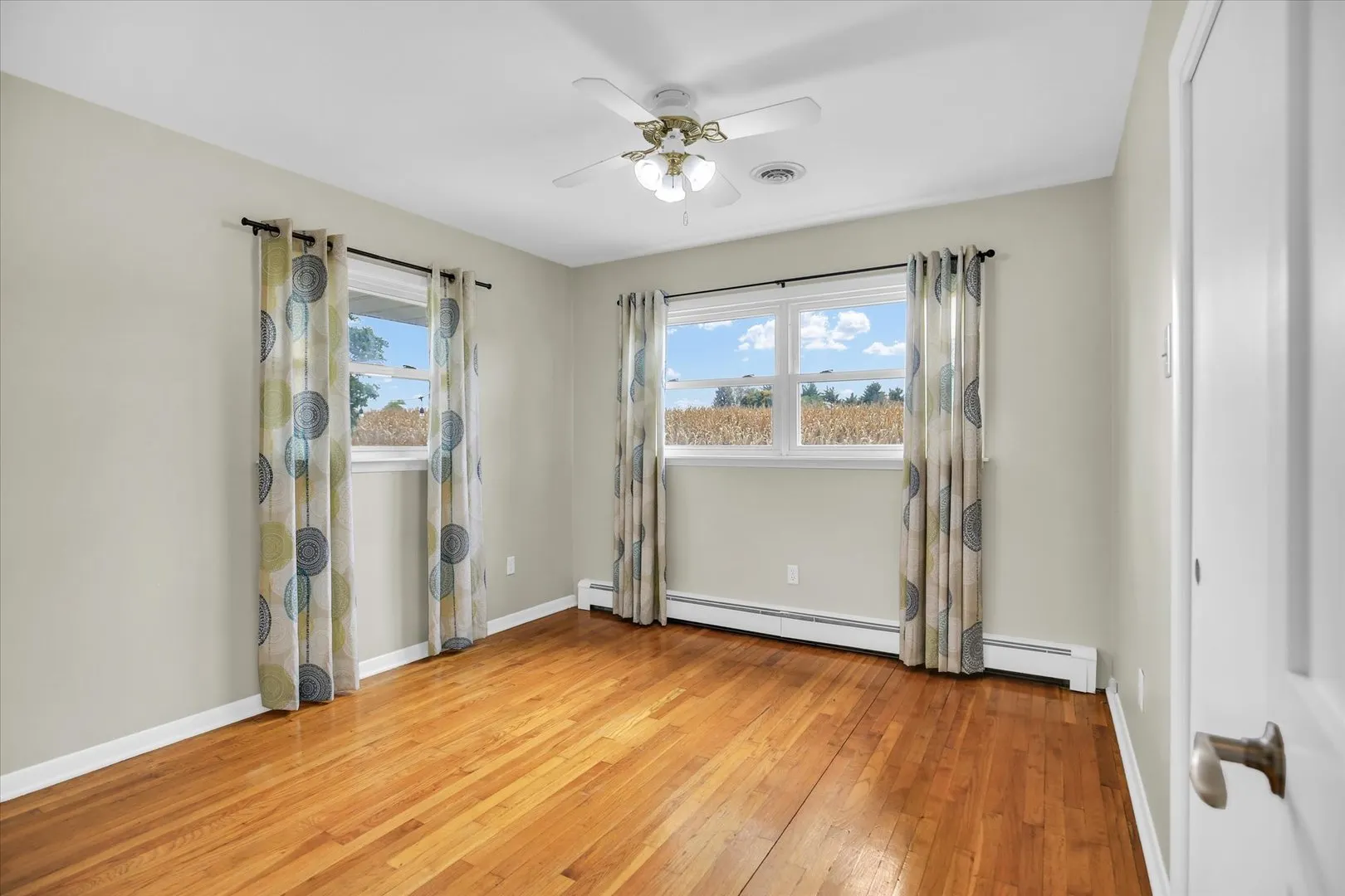 303 W Evergreen Drive IL