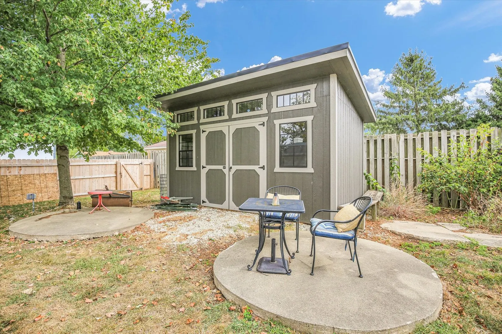 303 W Evergreen Drive IL
