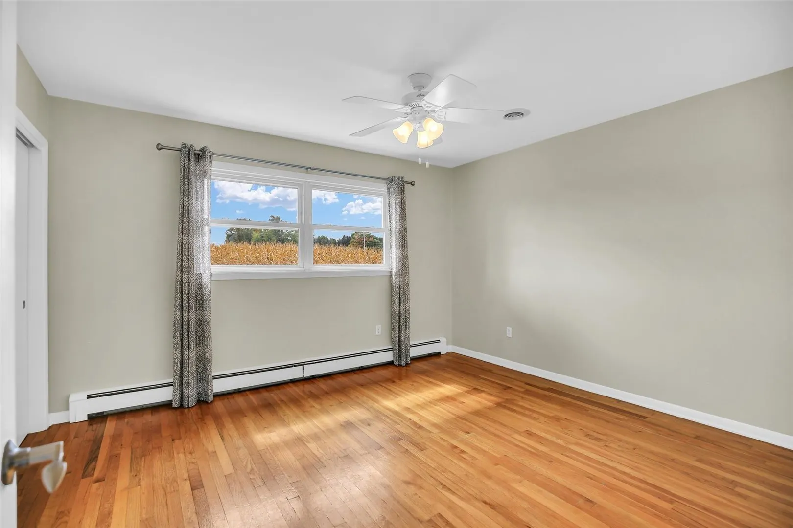 303 W Evergreen Drive IL