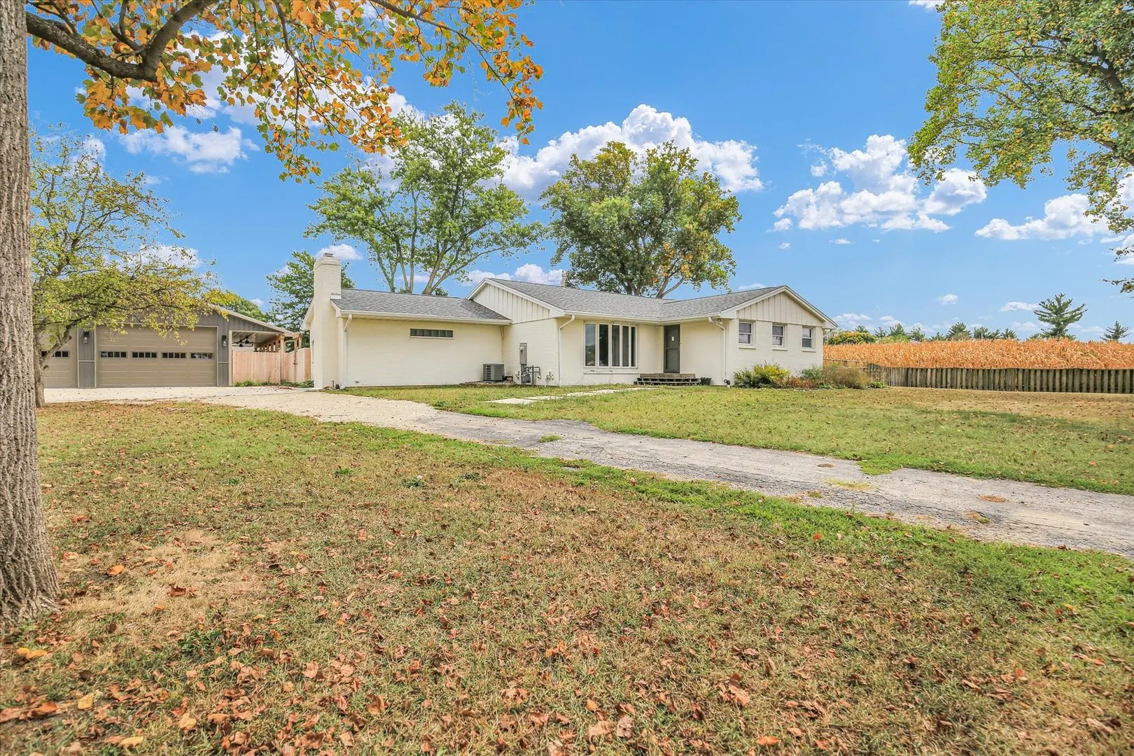 303 W Evergreen Drive IL
