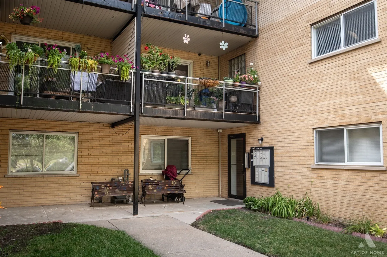 4624 RIVER Road 1B IL