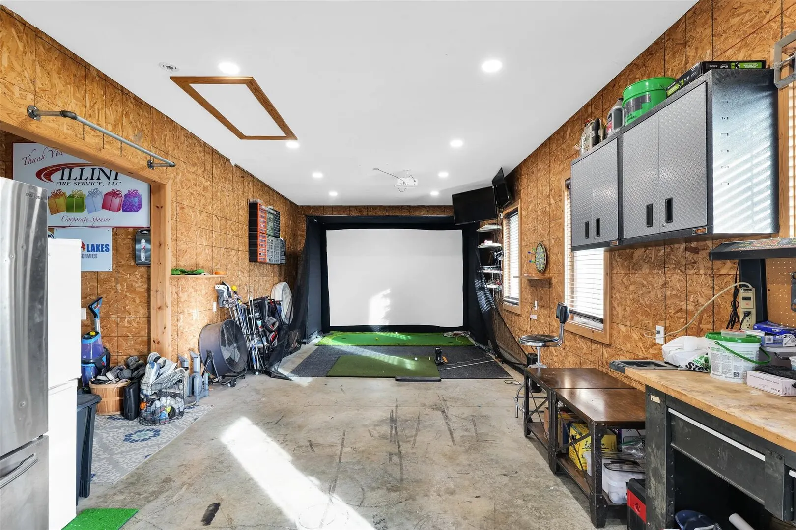 725 N Maple Street IL