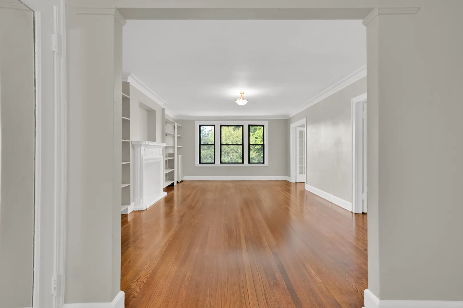 1755 E 55th Street 301 IL